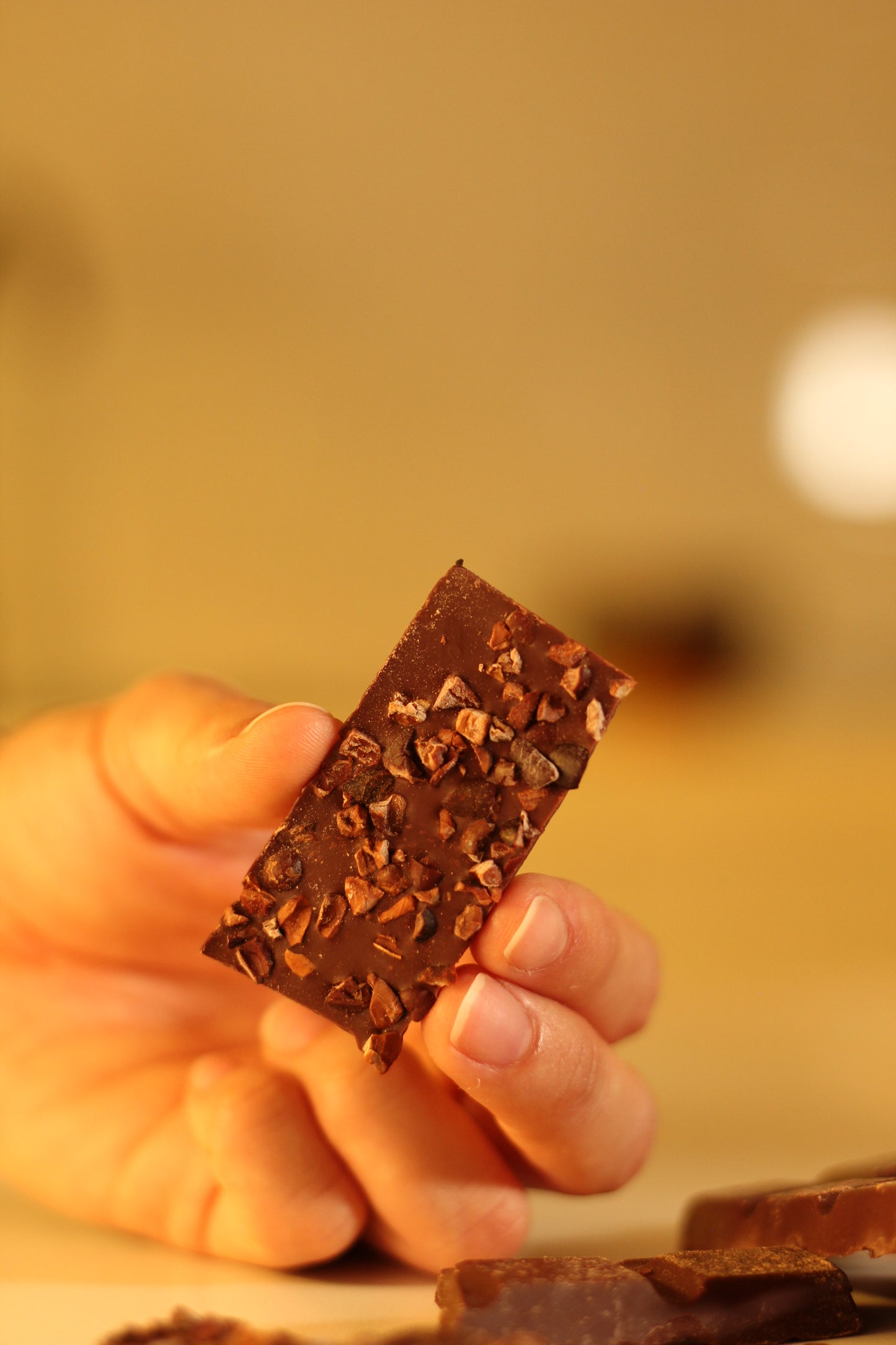 Barra de Chocolate Orgánico 70% con Nibs de Cacao | 3 Ingredientes · Crujiente · Antioxidante y Vegana